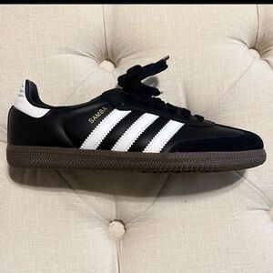 Women’s Size 7.5 Adidas Samba NWT